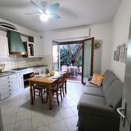 Appartamenti Casa Nina Brenzone sul Garda Esterno foto