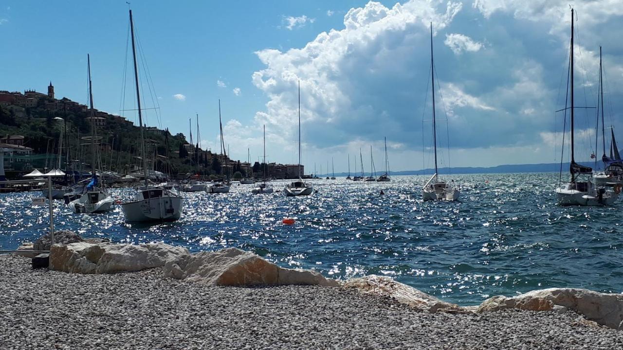 Appartamenti Casa Nina Brenzone sul Garda Esterno foto