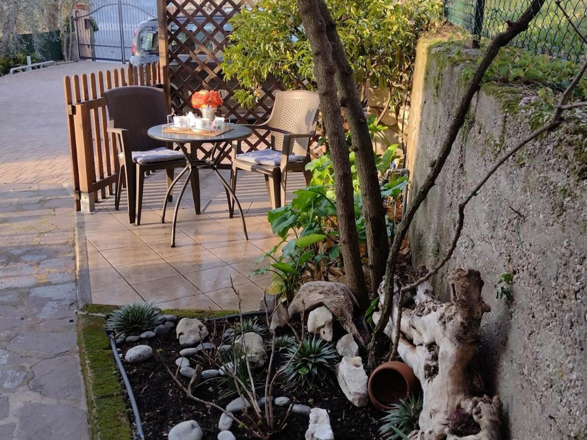 Appartamenti Casa Nina Brenzone sul Garda Esterno foto