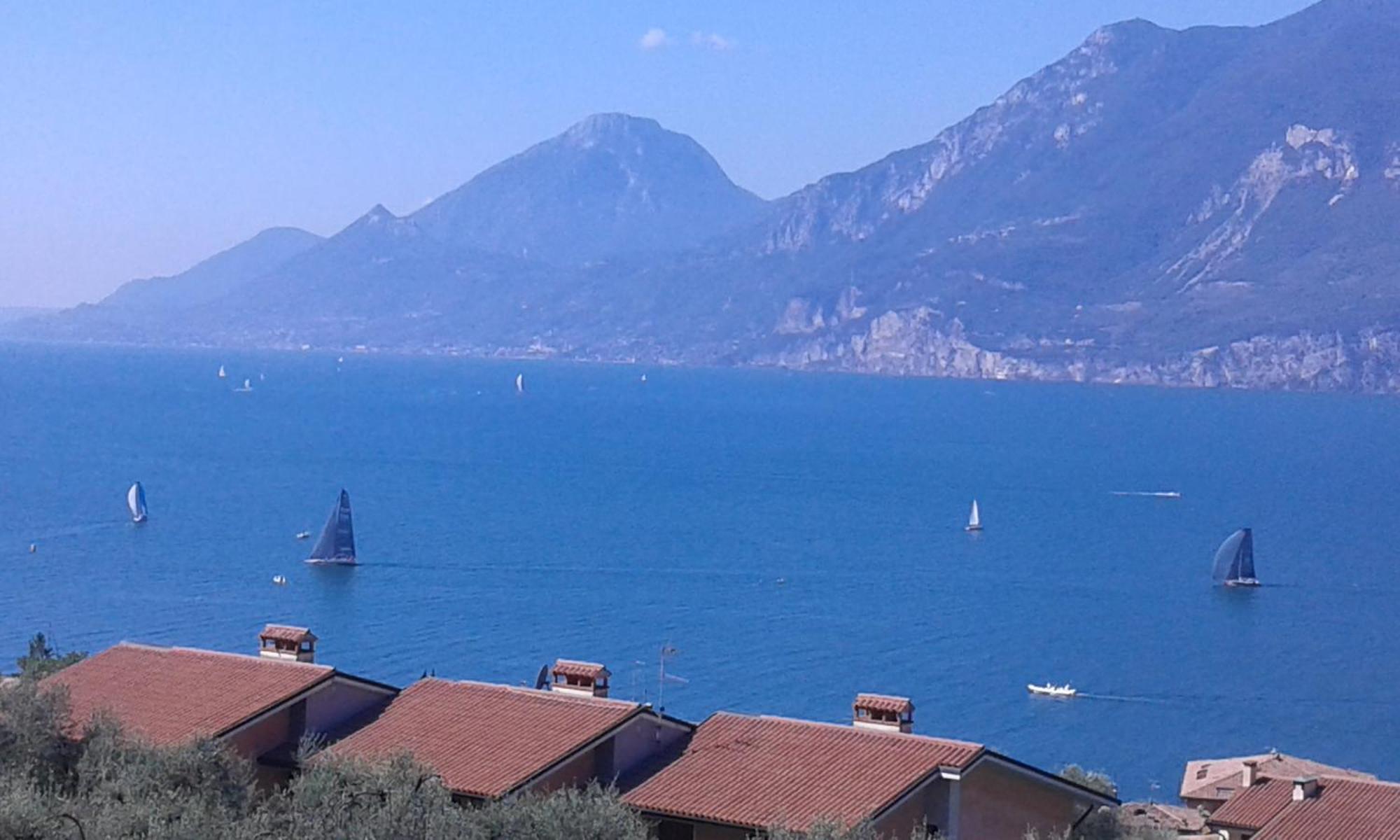 Appartamenti Casa Nina Brenzone sul Garda Esterno foto