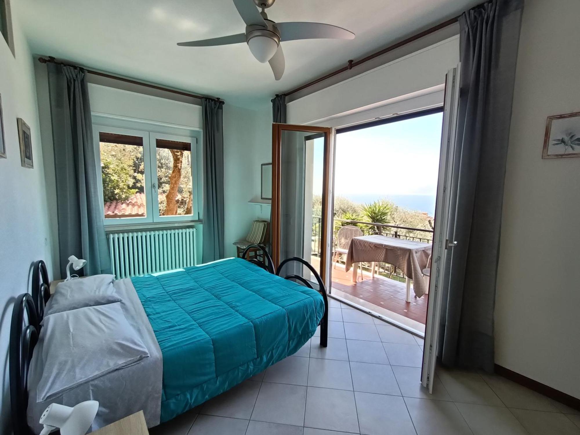 Appartamenti Casa Nina Brenzone sul Garda Camera foto